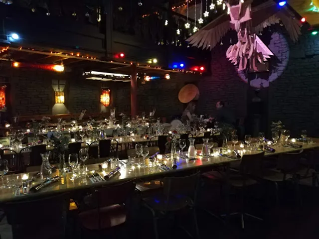 The Owl & Hitchhiker