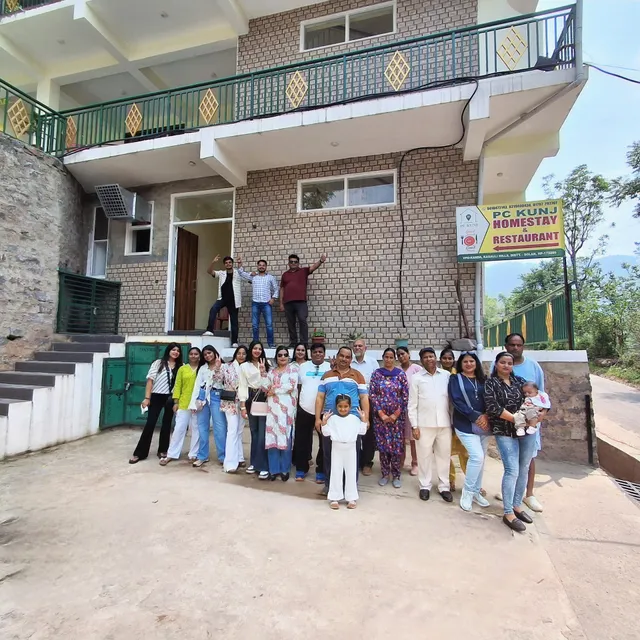 PC Kunj Homestay and Restaurant, kasauli Hills, Kanda