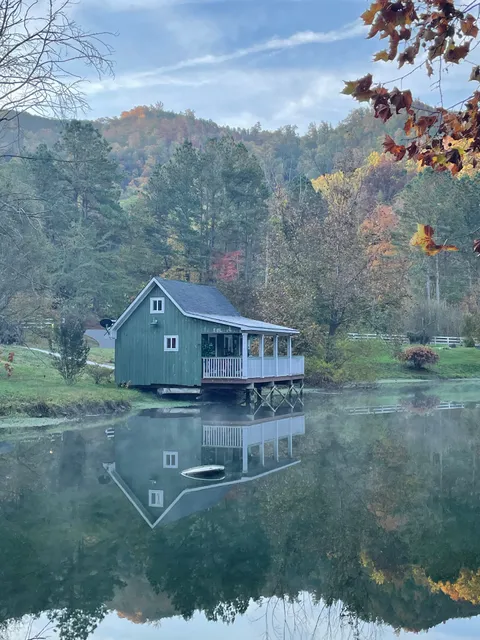 Lydias Cottage on the Pond