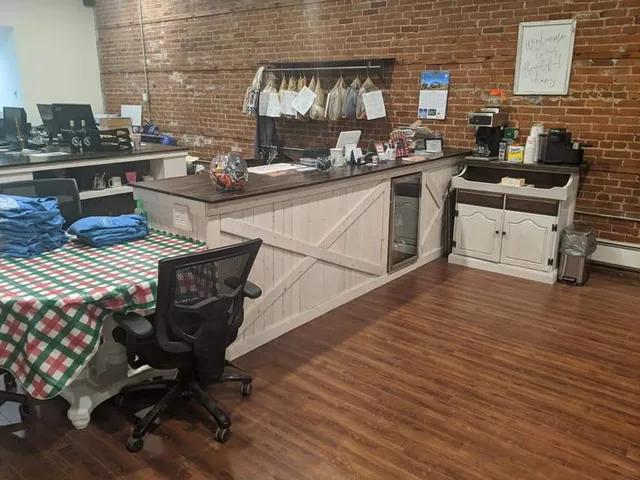 926 Custom Embroidery