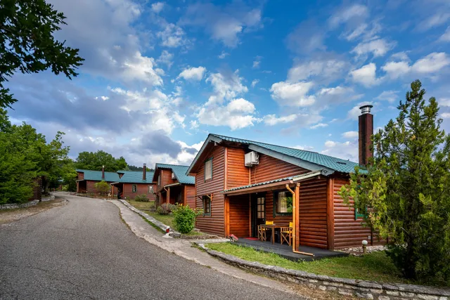 Chalet Likouresi Village