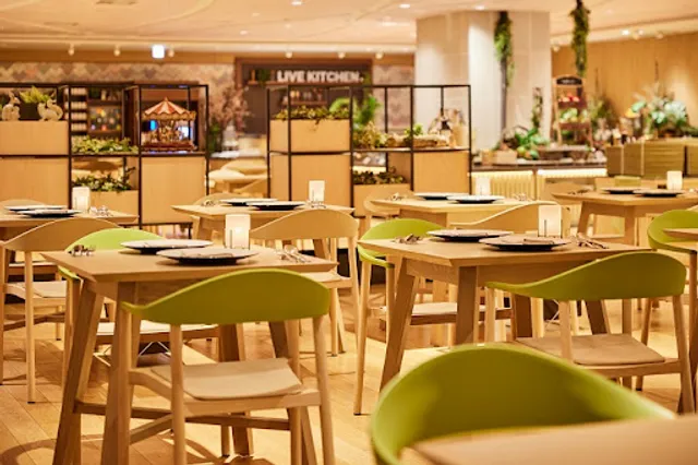 メインダイニング アンサンブル