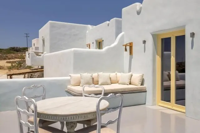 Pangaia Seaside Suites