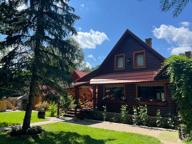 Balázs Panzió, Ivó