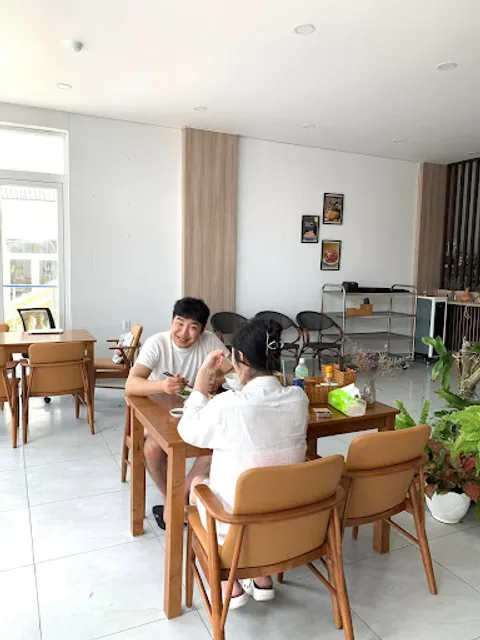 P Rooftop ( Nhà hàng lẩu gà - Phở & Special Coffee, hotel) - có điều hòa nhiệt độ