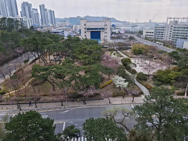 Hotel Hyundai by Lahan Ulsan