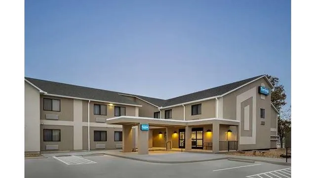 Travelodge by Wyndham Dexter