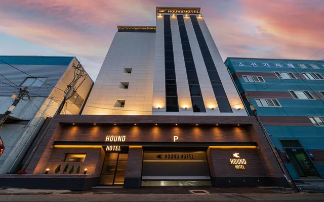 Hound Hotel Sasang Branch