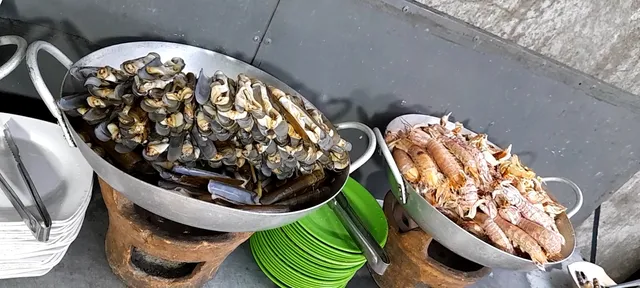 Quán ốc vỉa hè TỐ HỮU