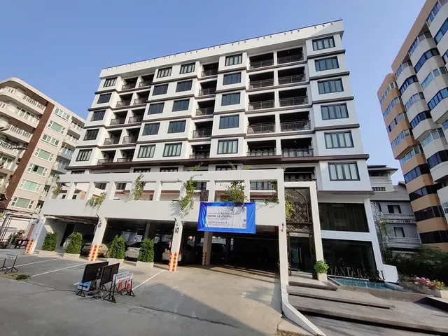 Yantarasri at Nimman