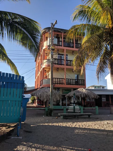 Hotel y Restaurante Colonial Playa