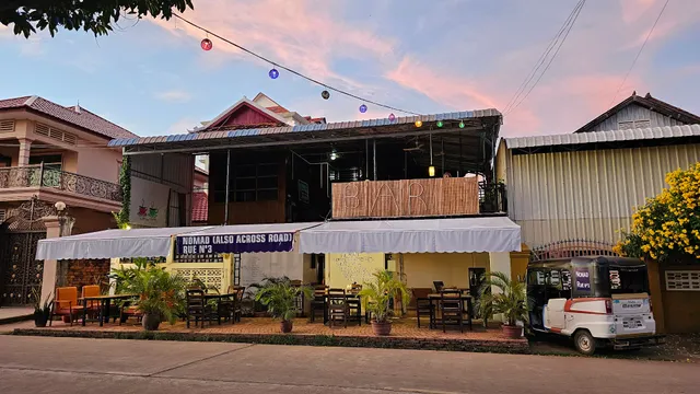 Nomad Guesthouse & Pizza & Coffee