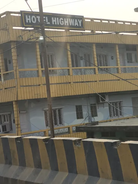 Hotel Highway