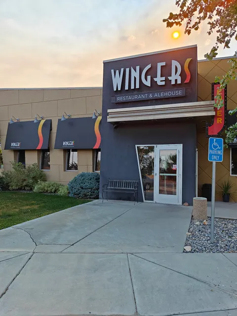WINGERS Restaurant
