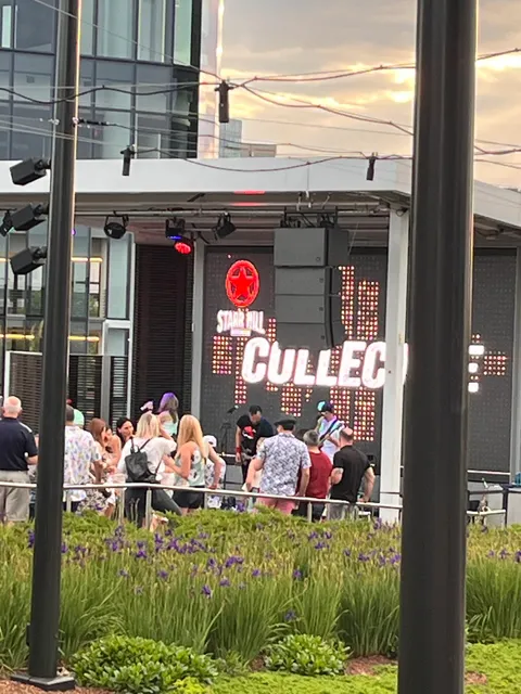 Starr Hill Tysons Biergarten