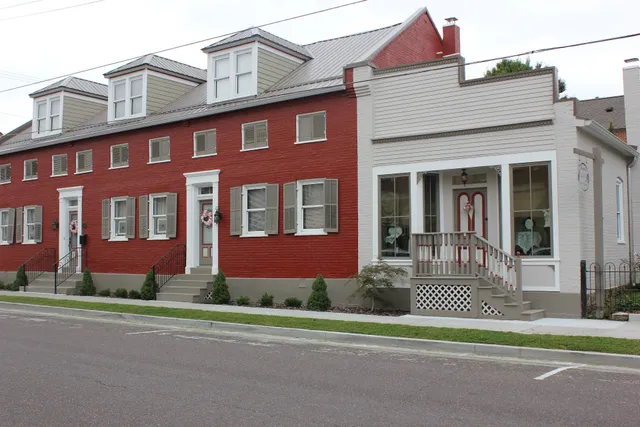 Abigail's Grape Leaf B and B