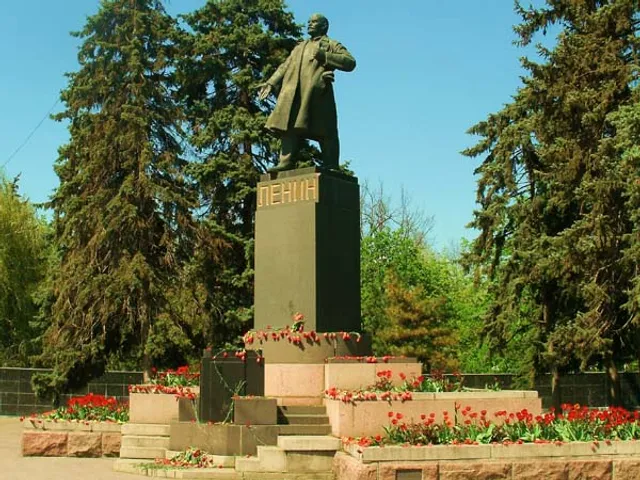 Lenin monument