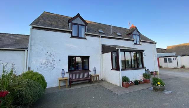 The Farmhouse Lochmeyler