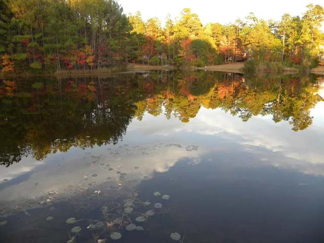 Carolina Lakes Marina private property