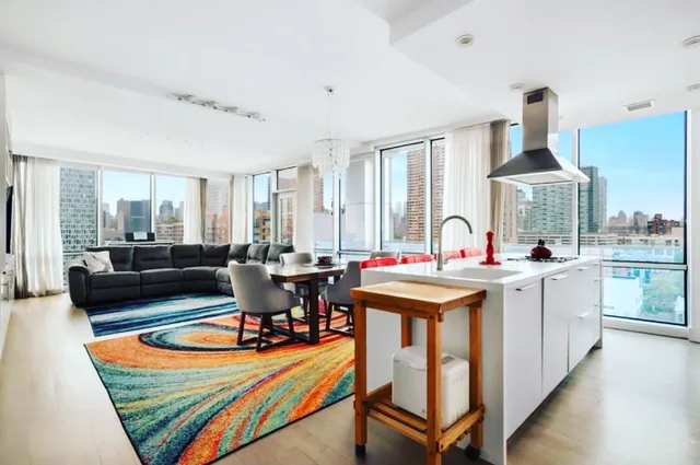 Luxury Apartments LIC