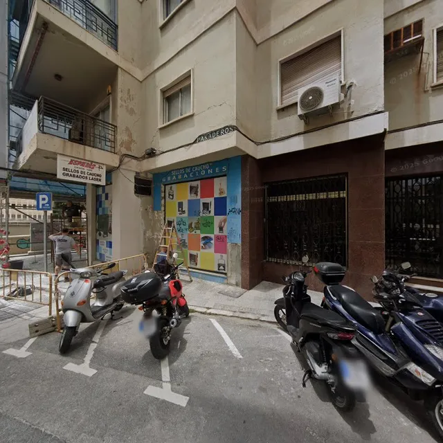 Keywise Apartments Olga & Brian