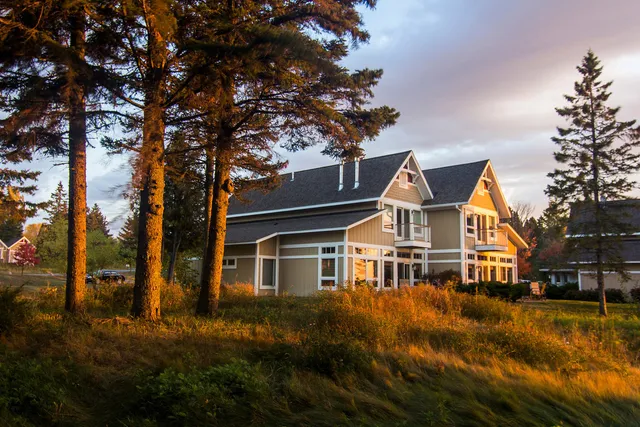 Larsmont Cottages on Lake Superior