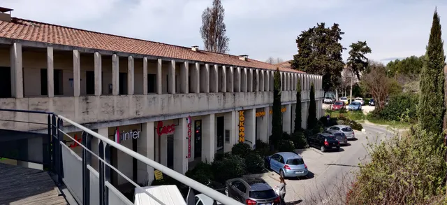 Centre commercial "Les fruitiers"