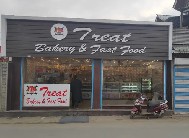 Treat Restaurant - Chinese Food/Kashmiri Wazwan Food in Srinagar