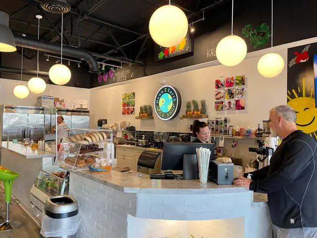 Down 2 Earth Juice Shop