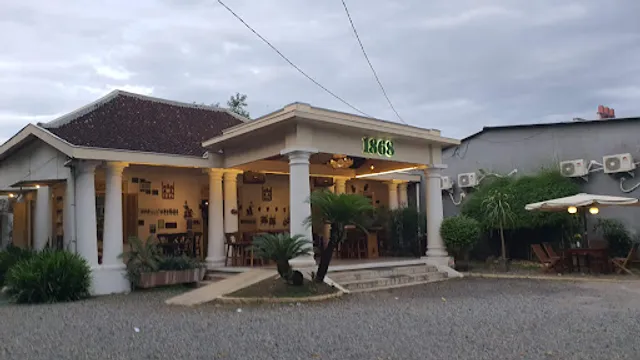 Omah Kuno Seafood and Coffee