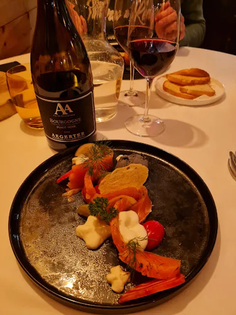 LA BERGERIE Cave à vin et Restaurant