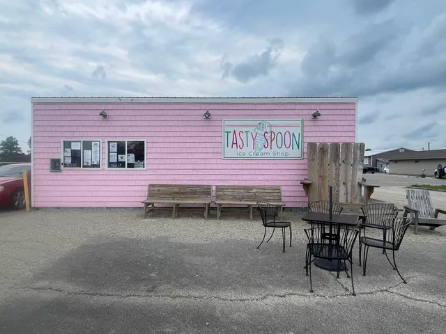 The Tasty Spoon Ice Cream & Hot Food
