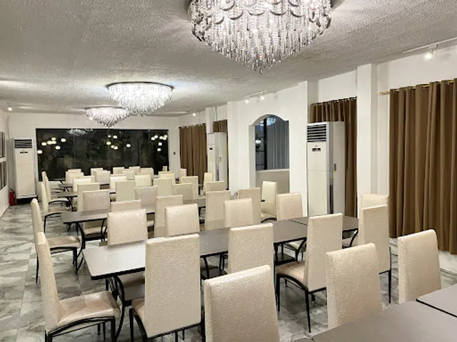 Claire dela Fuente Grill & Seafood