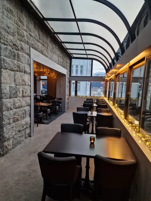 Steinovnen Bar & Pizzeria