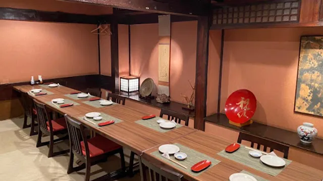 Tenohira Izakaya Restaurant