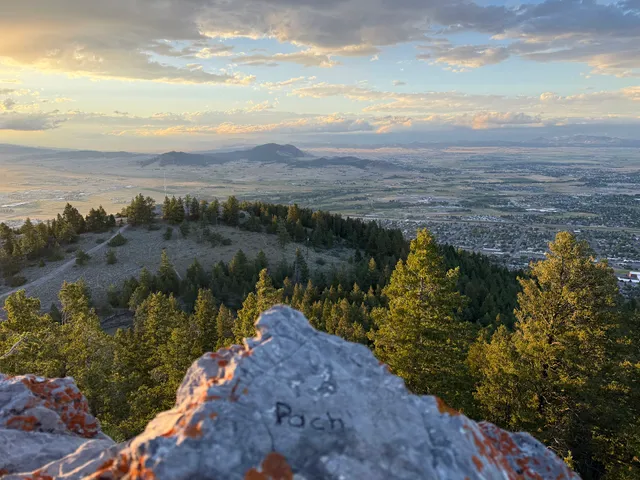 Mount Helena Trailhead