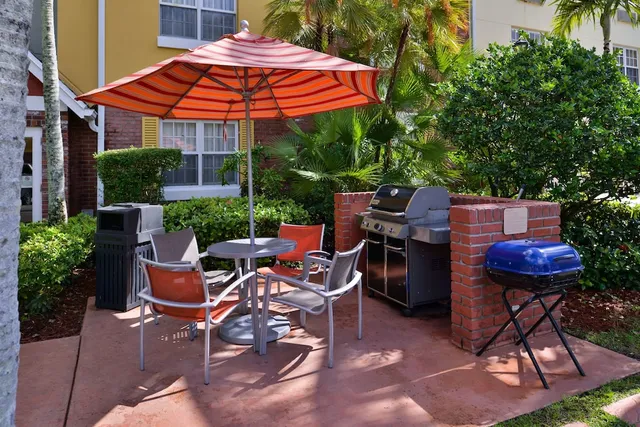 Candlewood Suites Miami Lakes, an IHG Hotel