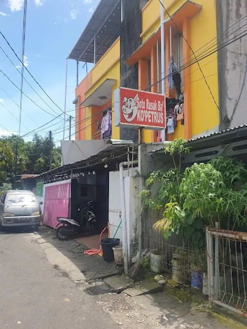 Soto Rusuk Babi Ko Petrus