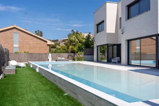 Apartaments Rosa d'Abril