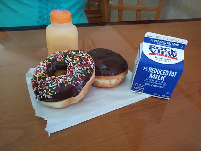 Love Donuts Cafe