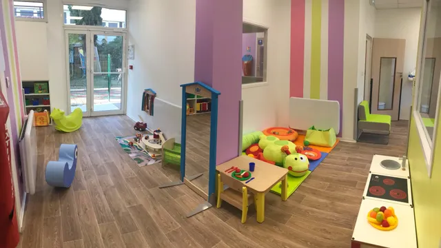 Micro Crèche Montessori Coralise La Maison Bleue