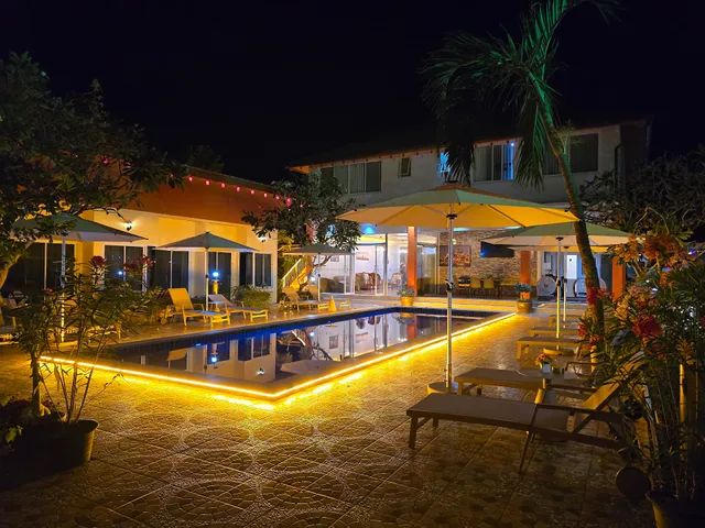 Tongtong Garden Holiday Hotel