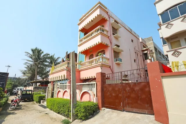 OYO Hotel Sea Queen Inn