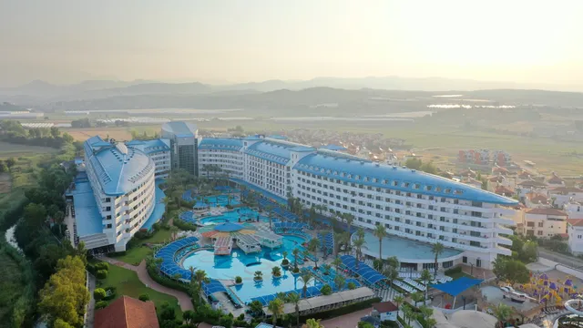 Crystal Admiral Aqua Collection