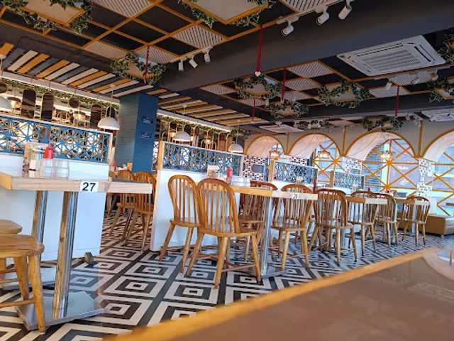 Papa Louie's Pizza Khodiyar Colony Jamnagar