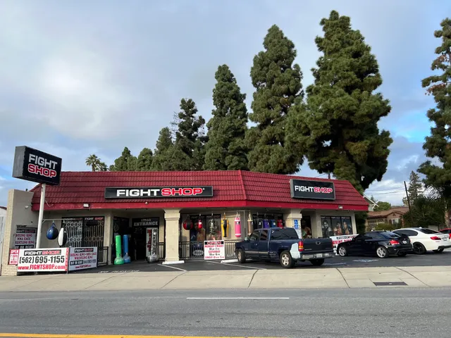 FIGHT SHOP