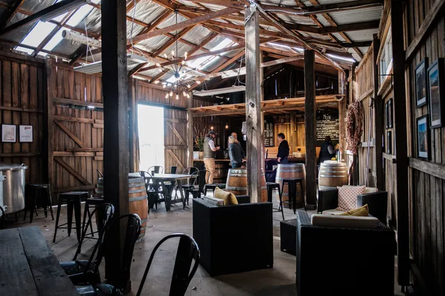 Craigie Knowe Vineyard & Flora's Restaurant