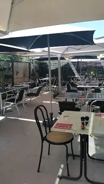 LE CBR (Café Baravin Restaurant)