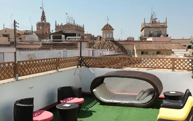 Center Valencia Youth Hostel