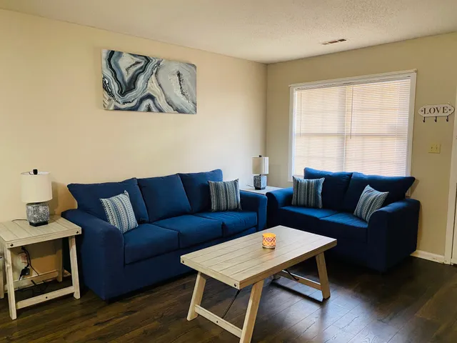 Leisure-Tyme Rentals Inc